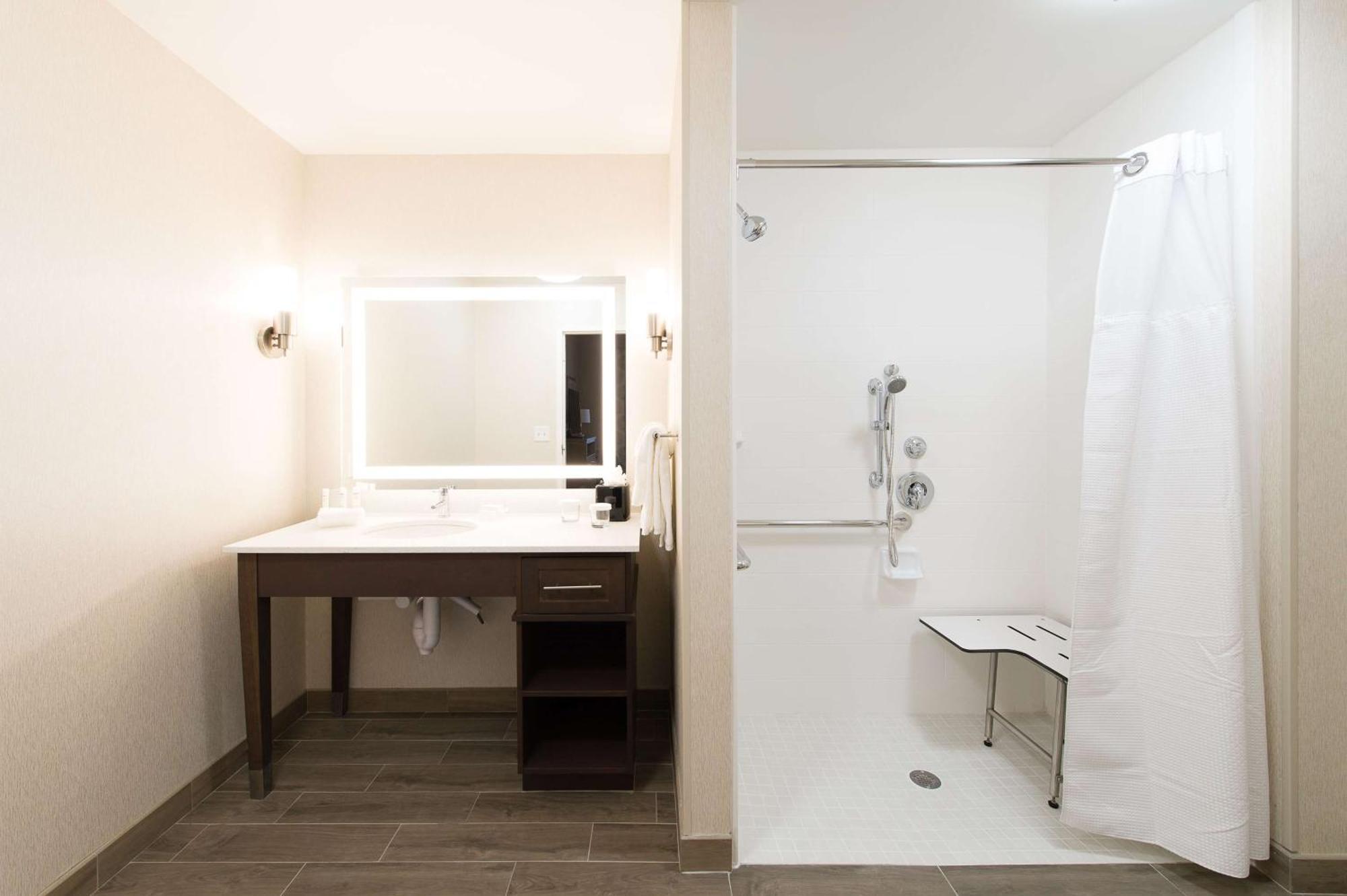 Homewood Suites By Hilton Concord Exterior photo